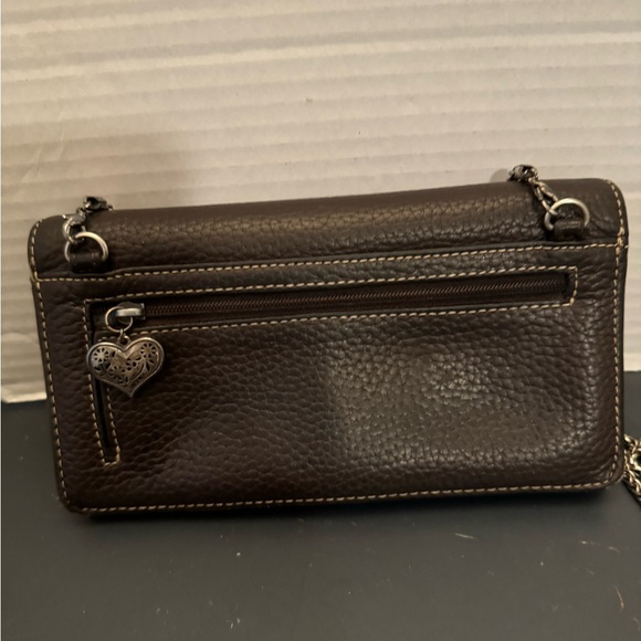 Brighton Brown Crossbody Bag with Textured Leather and Chain Strap - Picture 2 of 7